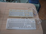 Retro klawiatura komputerowa PS2 dwie sztuki stary komputer.