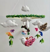 Ręcznie robiona karuzela z ptaszkami i motylkami