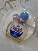 Perfumy Queen W Opakowaniu Pamiątka PRL Unikat z Oryginalną Naklejką