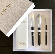 Dior Luksusowy zestaw 3 pędzli z białym eleganckim etui/ kosmetyczka