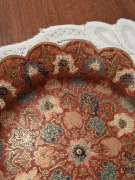 Kolorowa patera mosiężna z Indii 