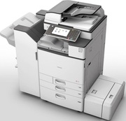 Kserokopiarka RICOH MP C 3003 wraz z finiszerem i bankiem papieru.