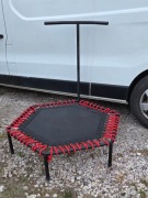 Trampolina fitness z uchwytem