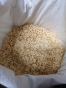 Trociny wióry podklad