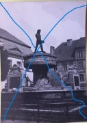 Darłowo - Fontanna na rynku. Fotopocztówka z obiegu. Lata 1960te .Ciekawa. 