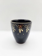 Kubek czarka kieliszek PRL granatowy złote zdobienia porcelit