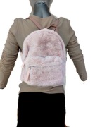 modny plecak z futerkiem różowy kobiecy