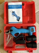 NOWY Sekator akumulatorowy sc8601 2 baterie walizka