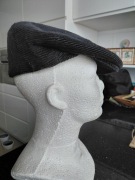 Ciemnoszary beret kaszkiet sztruks Stevenson bawełna 57