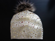 Czapka w złote grochy, kremowa, zimowa, z pomponem
