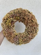 Wianek naturalny z suszonych kwiatów zatrwianu