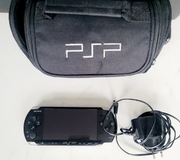 Sprzedam Sony PSP + ładowarka i torba