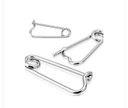 Nietypowy kolczyk agrafka, stal chirurgiczna 