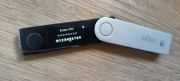 Ledger Nano X 5A4C OS 2.2.3 pudełko kabel 24s PIN