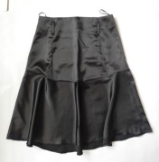 Czarna spódnica rozkloszowana Elegancka spódnica rozmiar 34 R34