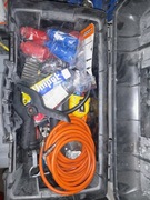 Skrzynki z narzedziami, wiertła, gwintowniki, narzynki itp.