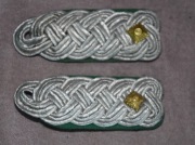 Zestaw naramienników oficerskich NOS z Niemiec Wschodnich, Major 2F3