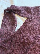 Koronkowa bluzka Amisu – bordowa, burgundowa, elegancka z długim rękawem 