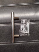 Sprzedam metalowe uchwyty do mebli 