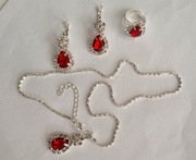 Zestaw kolczyki+pierścionek+wisiorek - imitacja białego srebra (D55)