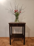 Stolik pomocnik niciak