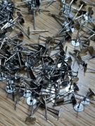 Kolczyki typu Gwóźdź lub wkrętka