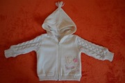 Sweter z kapturem dla dziewczynki rozm.68cm 4/6m-y