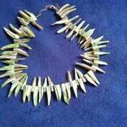 Naszyjnik lub bransoleta z muszli