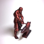 HEFAJSTOS - figurka w kolorze czarno-czerwonym (PLA) - DRUK3D