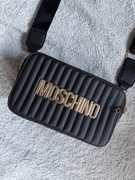 Czarna torebka listonoszka Moschino