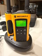 Motorola TLKR T80 Extreme – zestaw 2 radiotelefonów + etui i akcesoria