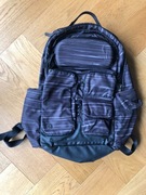 Plecak lululemon z systemem mocowania maty do jogi