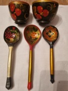 CHOCHŁOMA DREWNIANE MALOWANE ŁYŻKI 3 SZT.+ KUBEK DREWNIANY 2 SZT.