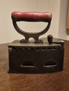 stare żelazko na węgiel żeliwne zabytkowe kolekcjonerskie vintage 
