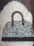 Nowa elegancka torebka