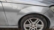 Błotnik przód przedni prawy Mercedes C klasa W204 