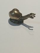 Figurka metalowa mosiądz Ślimak  wysokość 2,5 cm długość 4,5 cm