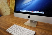 Apple iMac 21.5-inch + klawiatura Apple bluetooth