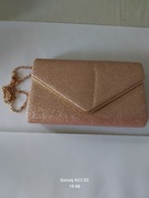 Kopertówka brokatowa na złotym łańcuszku 