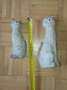 2 figurki koty   .