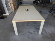 Stół konferencyjny BALMA 2200X1100mm