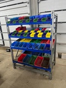 Regał z kuwetami z Niemiec