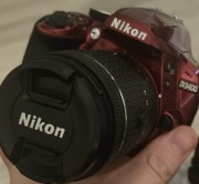 lustrzanka cyfrowa Nikon D3400 z obiektywem