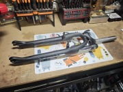 Amortyzator przedni SR Suntour P-700C gwintowany używany 