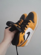 Nike Air Jordan 1 MID GS "Taxi" unisex