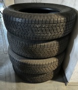 Komplet opon Yokohama - wielosezonowe - 215/70 R16