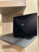 MacBook Air 2020 | i5 | 8GB RAM | 256GB | Świetny stan | Nowa bateria