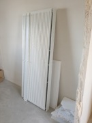 Potężny grzejnik pionowy z podłączeniem środkowym - Cosmo moc 3050W