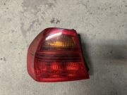 LAMPA LEWY TYŁ W BŁOTNIK BMW E90 SEDAN PRZEDLIFT 2005-2008