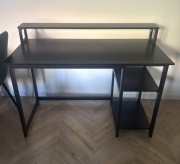 Czarne biurko 120 cm z nadstawką i półkami